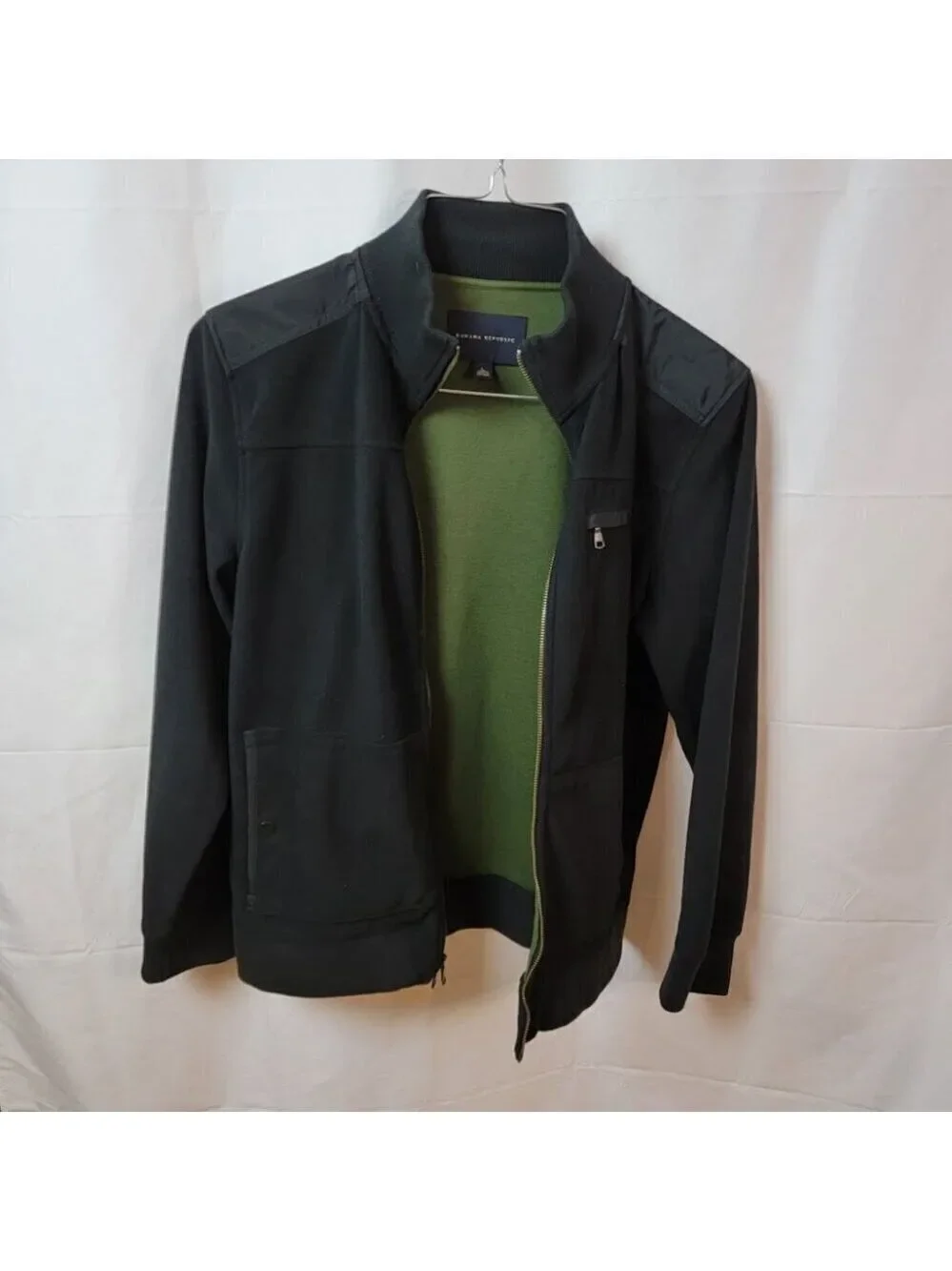 Vintage Banana Republic Men's Zip Jacket - Classic Style! - Size L